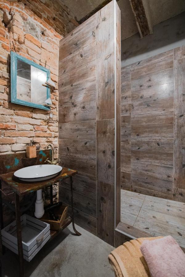 Accommodation At The Folklore Apartment Bratislava Exterior foto